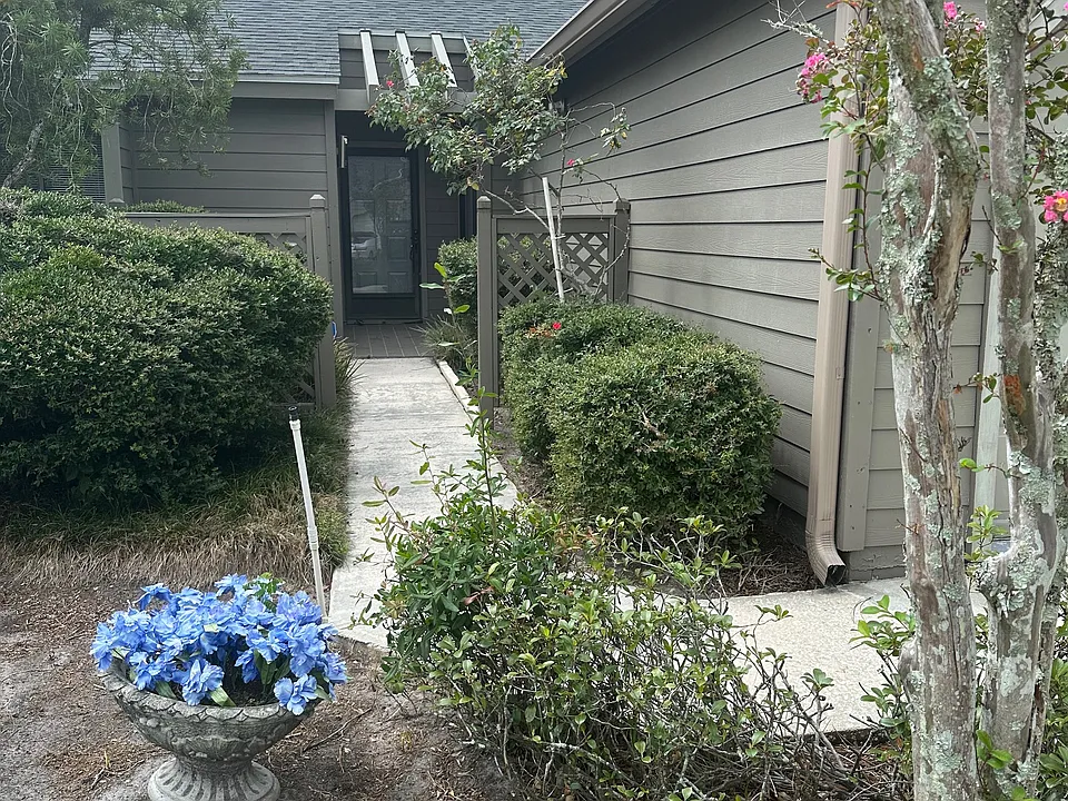 2065-7623 Baymeadows Cir W