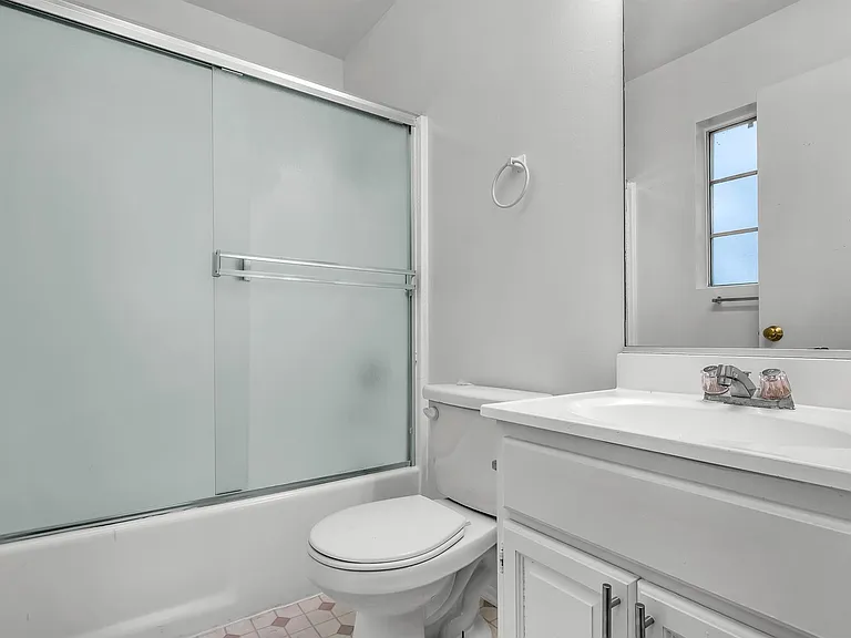 2415 Federal Ave #2419 — Photo 16
