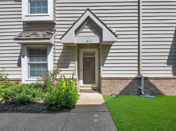 1877 Calash Way, Virginia Beach, VA 23454