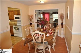 3rd image of 153 Fernwood Dr