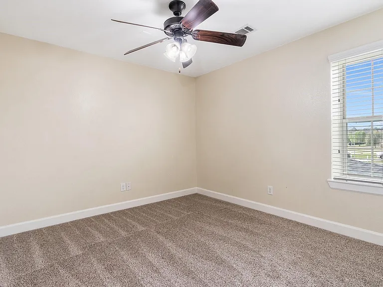 328 Country Crossing Cir — Photo 25