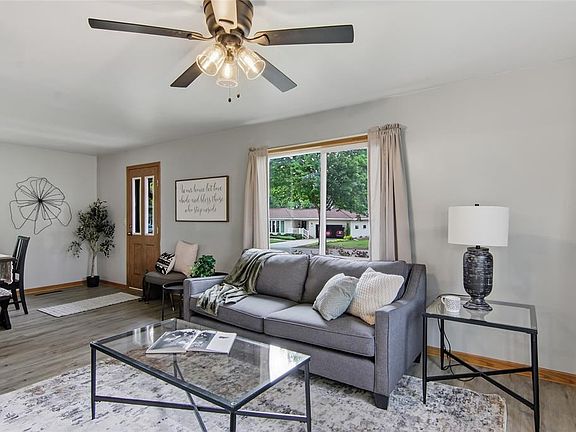 4th image of 1514 6th Avenue