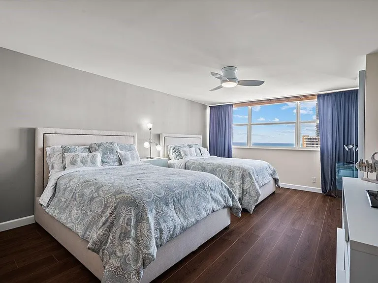 1890 S Ocean Dr #Penthouse 4 — Photo 19