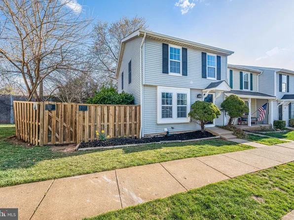 135 Split Oak St, Warrenton, VA 20186