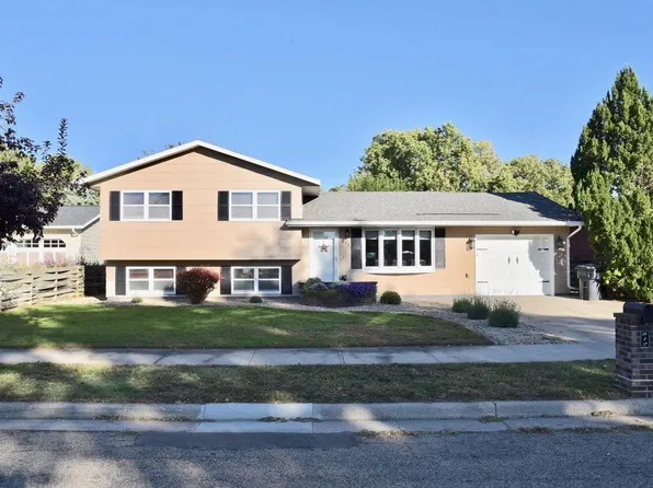 812 Mellette Ave, Pierre, SD 57501