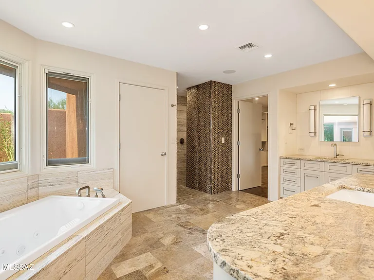 6561 N Avenida De Posada — Photo 27