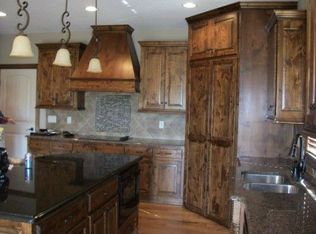 1112 Metfield Ln, Raymore, MO 64083