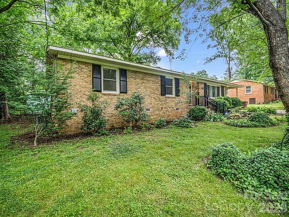 5th image of 803 Brittain Dr