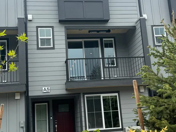13730 Manor Way, Lynnwood, WA 98087