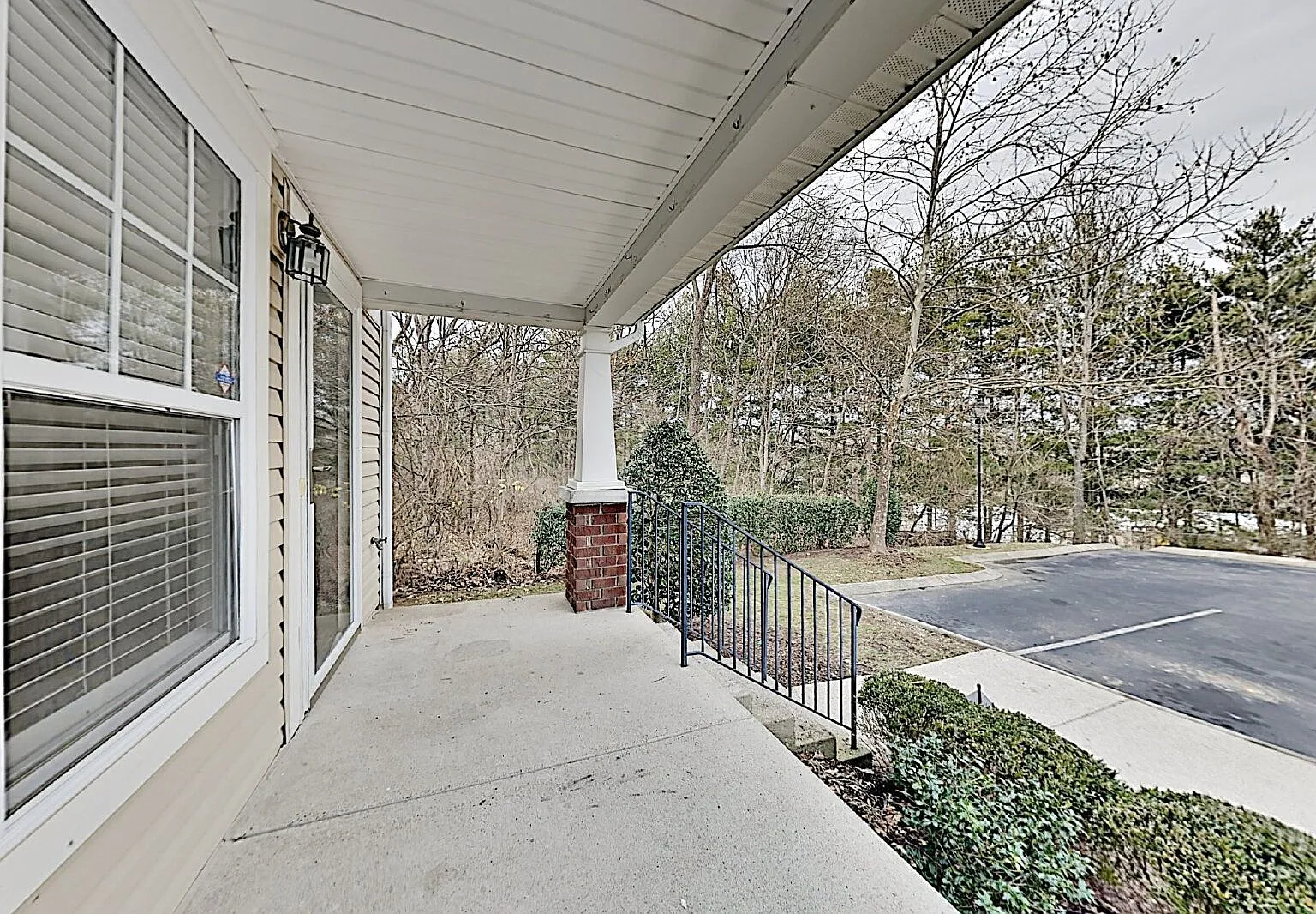 2 bed, 2.5 bath, 1250 sqft, $1,825 — Photo 2