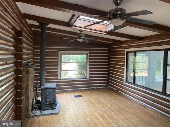 888 Horseshoe Pike, Downingtown, PA 19335