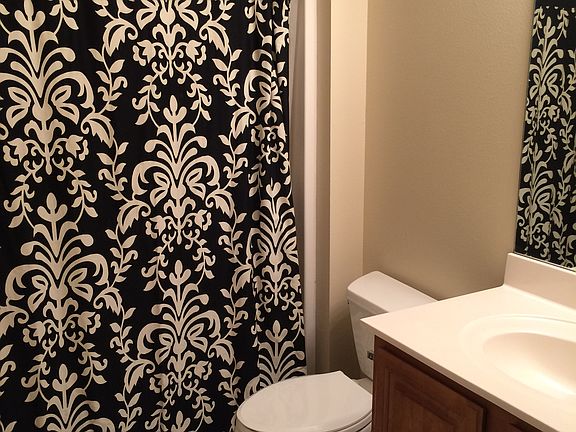 4th image of 1643 Champagne Ave