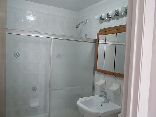 Rented by Windsor Homes Realty Corp | media 80