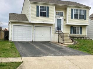 1161 Treehaven Ln, Columbus, OH 43204