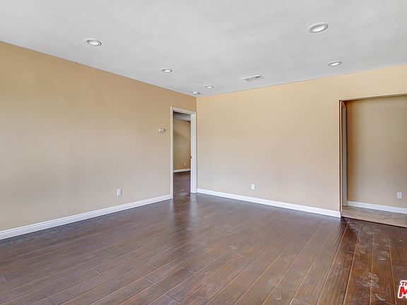 5th image of 1527 E Davidson St