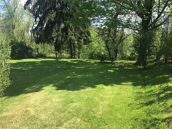 5th image of 13328 Dean Dr