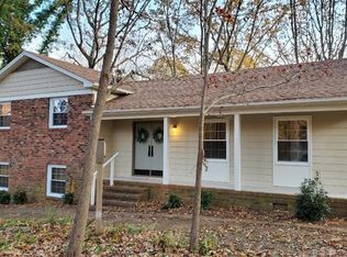 2503 Haldane Dr, Greensboro, NC 27406