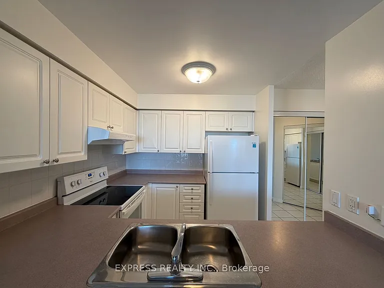 8 Hillcrest Ave #1518 — Photo 2