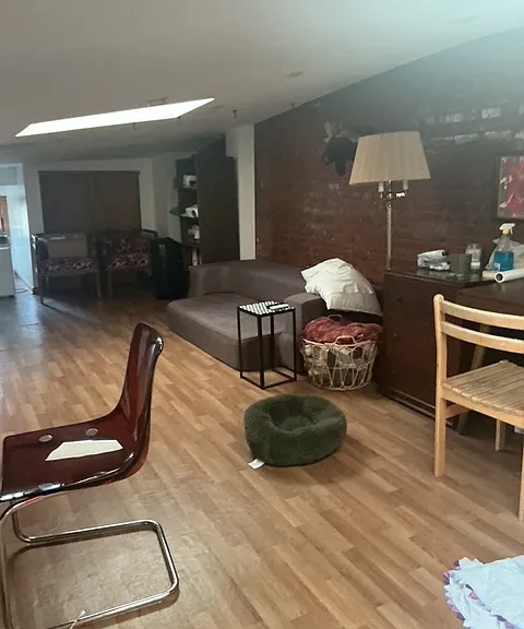 UPPER LEVEL LOFT LEVEL OR 3RD BEDROOM