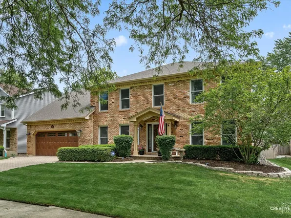 2255 University Dr, Naperville, IL 60565