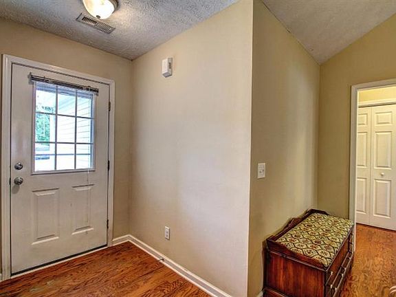4th image of 251 Ross Court SE