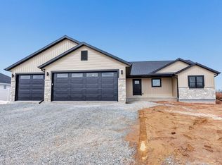 541 Behrendt Park Dr, Seymour, WI 54165