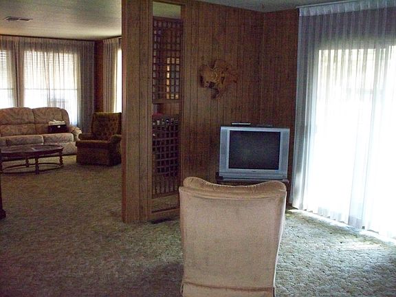 3rd image of 675 Parlanti Ln Space 74
