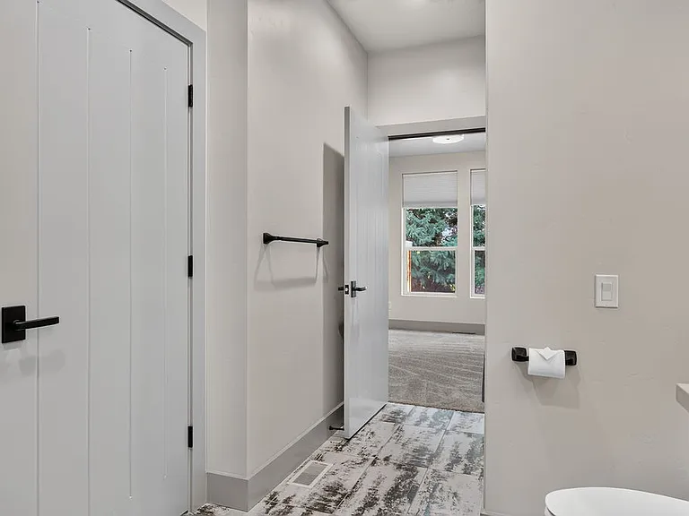 6063 W Baron St — Photo 40