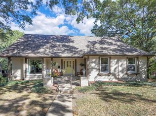 9504 W 104th St, Overland Park, KS 66212