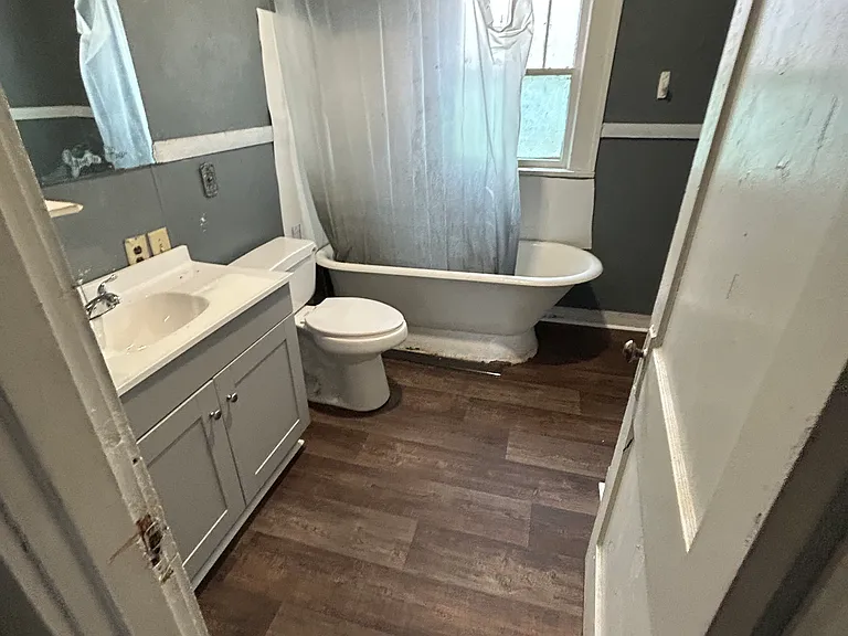 1301 Giddings St — Photo 6