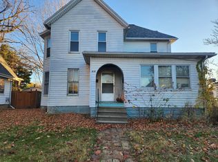 916 12th Ave #UP, Moline, IL 61265