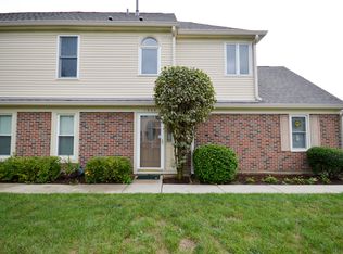 190 Inverness Ct #A, Elk Grove Village, IL 60007