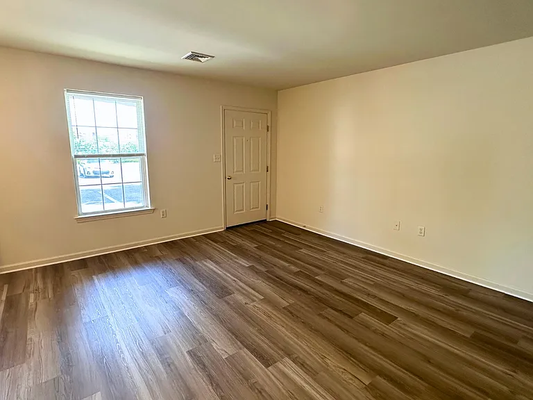 1220 Hammon Ave — Photo 6