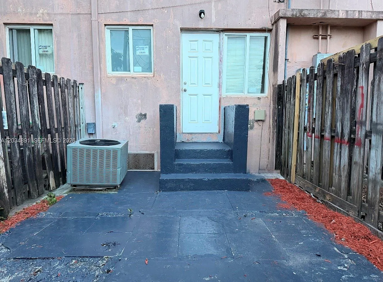 Sunset Palm Villas Condo — Photo 2