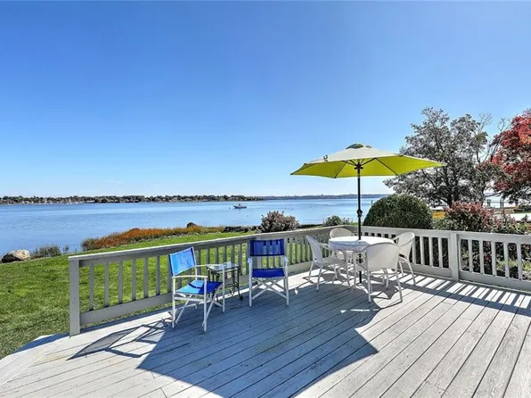 276 Seaview Ave, Swansea, MA 02777