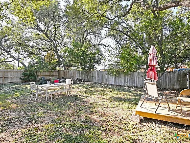 553 Scenic Dr — Photo 34