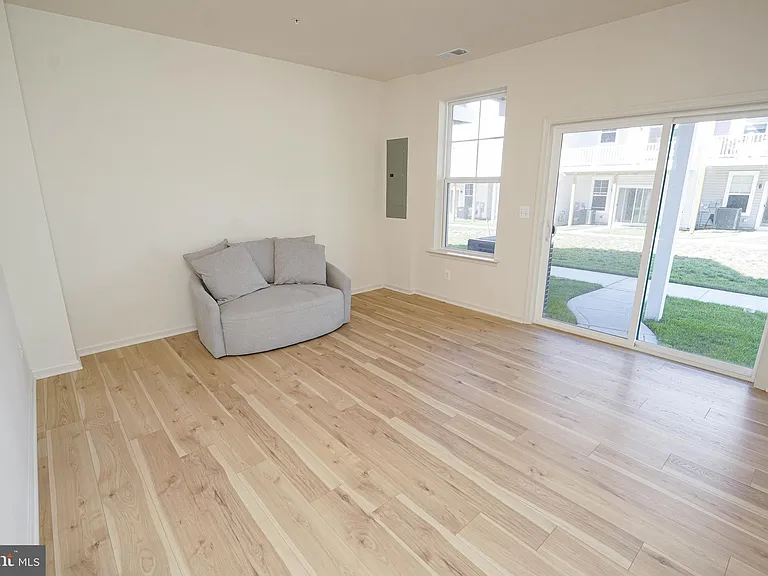 414 Waterfield Ct — Photo 59