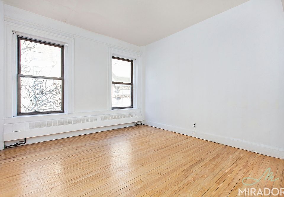 1st image of 303 Amsterdam Ave