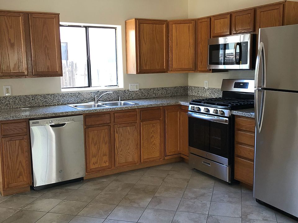 Kitchen dining/ great room
