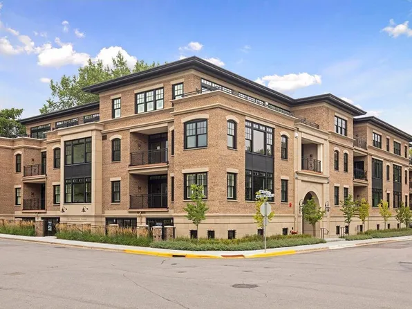 240 Minnetonka Ave S APT 304, Wayzata, MN 55391