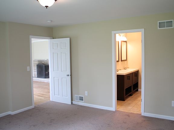 2nd image of 5872 Olentangy Blvd