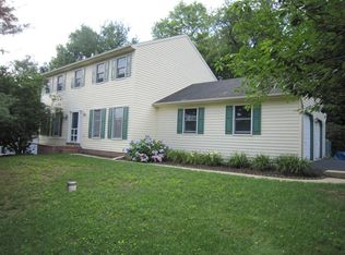 546 Wood View Dr, Lititz, PA 17543