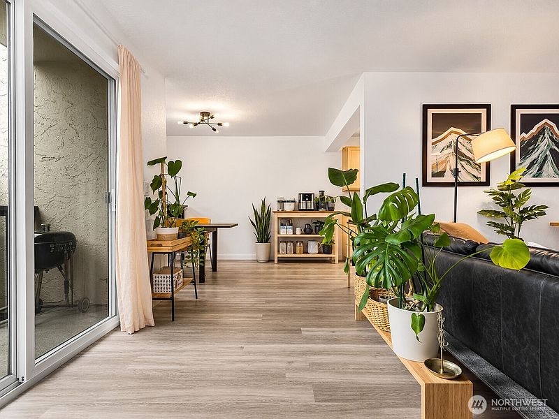 5th image of 8747 Phinney Avenue N #7