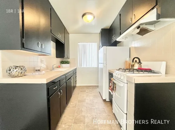 11275 Huston St APT 8, North Hollywood, CA 91601