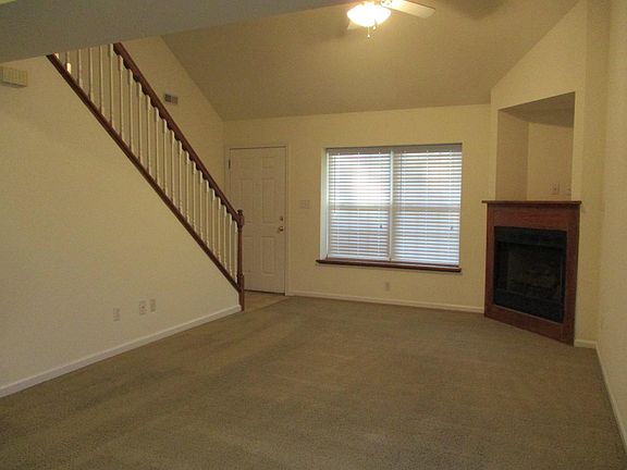 4th image of 3515 La Mesa Dr