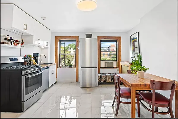 Rented by Ivey North LLC | media 7