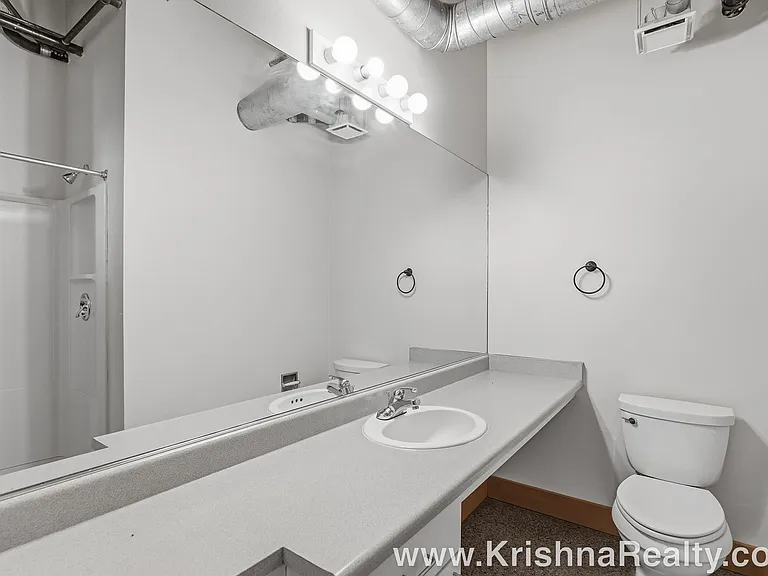 725 NW Flanders St #401 — Photo 13