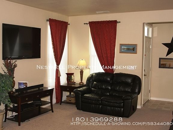 2nd image of 11596 S Grandville Ave