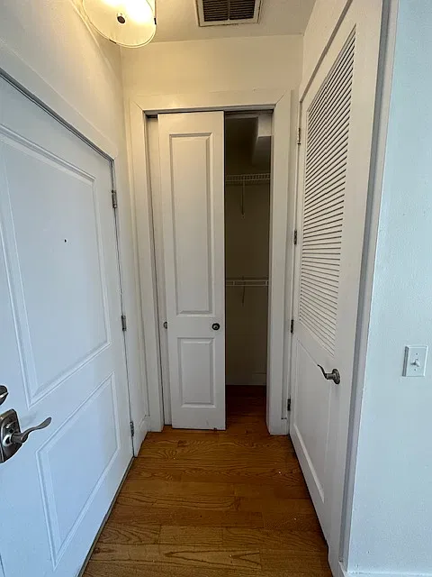 2 bed, 950 sqft, $2,500 — Photo 3