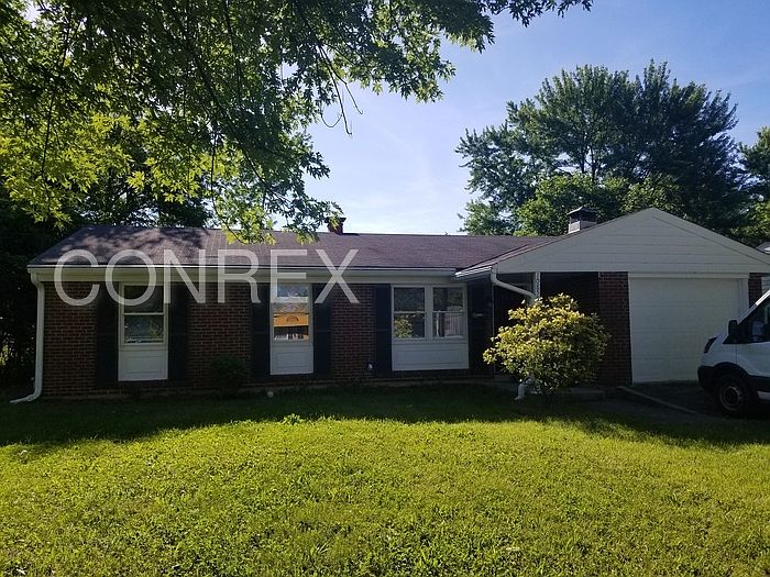 1st image of 10858 Sprucehill Dr